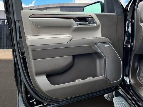 Used 2023 GMC Sierra 1500 SLT w/ SLT Convenience Package image 17