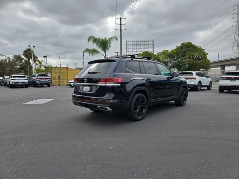 Used 2022 Volkswagen Atlas SE w/ Panoramic Sunroof Package FWD image 5