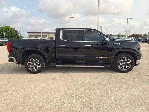 Used 2024 GMC Sierra 1500 SLT RWD image 2