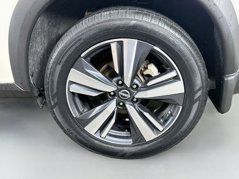 Used 2023 Nissan Rogue SL AWD/4WD image 29