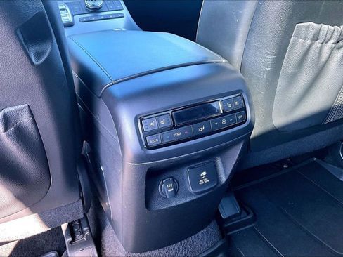 Used 2024 Hyundai Palisade Calligraphy image 32
