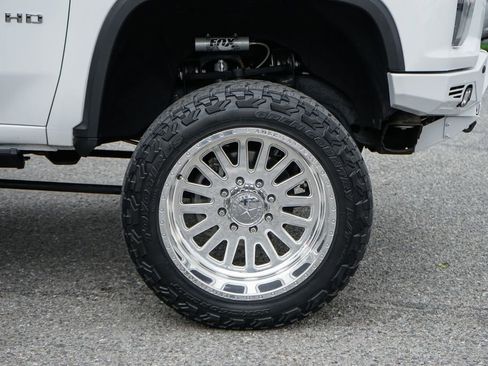 Used 2020 Chevrolet Silverado 2500 LTZ w/ LTZ Convenience Package image 48