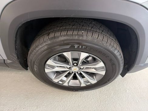 New 2026 Chevrolet Equinox LT w/ Safety and Technology Package FWD image 4