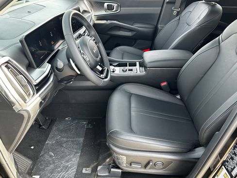 Used 2025 Kia Sorento EX AWD/4WD image 18