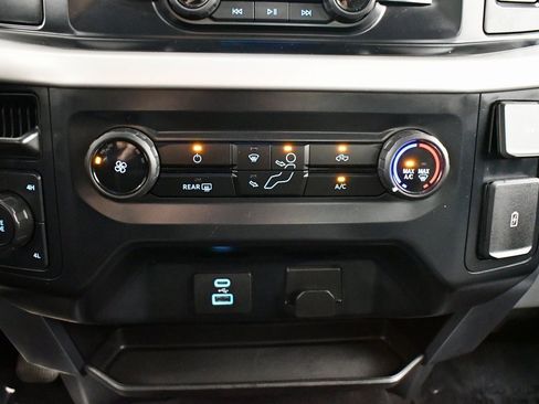 Used 2023 Ford F150 XLT image 25