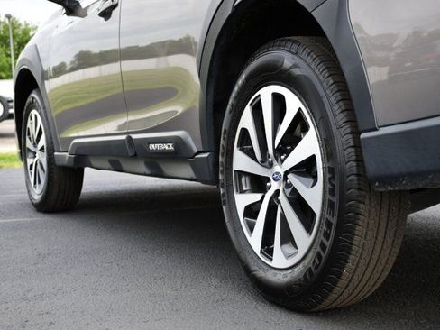 Used 2024 Subaru Outback Premium AWD/4WD image 10