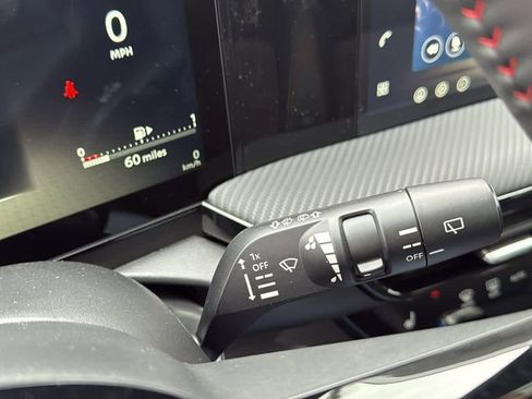 New 2026 Nissan Kicks SR w/ SR Premium Package image 27