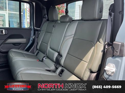 New 2026 Jeep Gladiator Mojave AWD/4WD image 13