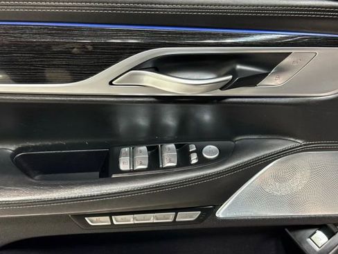 Used 2017 BMW 750i xDrive image 13