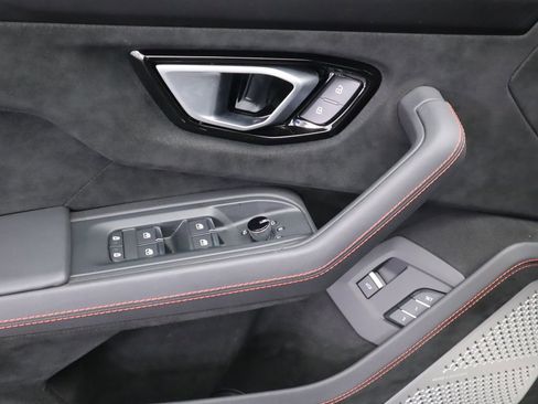 Used 2023 Lamborghini Urus Performante image 24