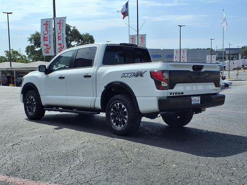 Used 2021 Nissan Titan PRO-4X w/ Pro-4x Convenience Package AWD/4WD image 8