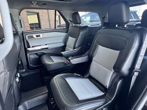 Used 2023 Ford Explorer XLT w/ Equipment Group 202A image 19