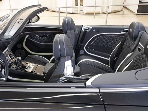 Used 2024 Bentley Continental GT Speed image 27