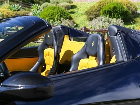 Used 2013 Ferrari 458 Spider RWD image 20