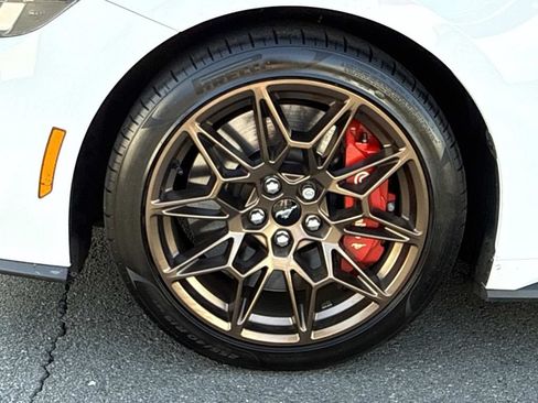 Used 2025 Ford Mustang GT Premium w/ GT Performance Package RWD image 8