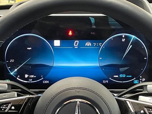 Used 2022 Mercedes-Benz S 500 4MATIC w/ AMG Line Package image 34