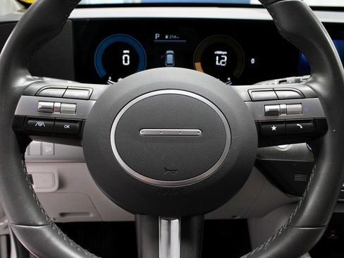 Certified 2025 Hyundai Kona SEL FWD image 32