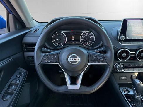 Used 2023 Nissan Sentra SV image 12
