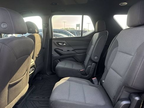 Used 2023 Chevrolet Traverse LT w/ LPO, Floor Liner Package AWD/4WD image 9