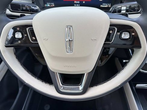 New 2026 Lincoln Corsair Premiere FWD image 24