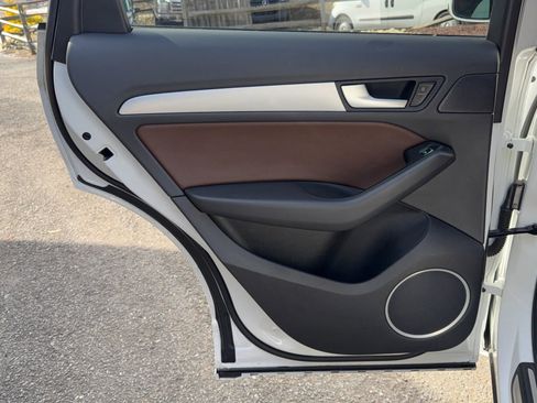 Used 2017 Audi Q5 2.0T Premium Plus w/ Technology Package image 14