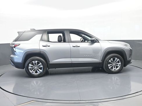 Used 2025 Chevrolet Equinox LT FWD image 7