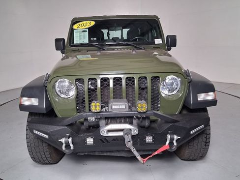Used 2023 Jeep Gladiator Sport w/ Off Road Group AWD/4WD image 8
