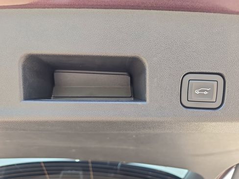 Used 2026 GMC Acadia Elevation w/ Elevation Premium Package AWD/4WD image 14