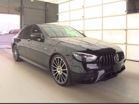 Used 2022 Mercedes-Benz E 53 AMG 4MATIC Sedan w/ Driver Assistance Package image 4