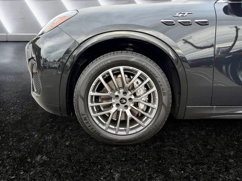 Used 2024 Maserati Grecale GT AWD/4WD image 9