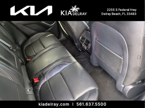 Used 2018 Jaguar E-PACE R-Dynamic SE image 31