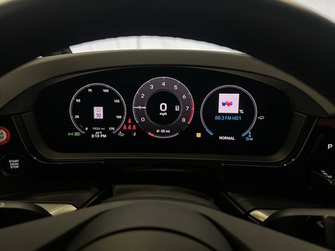 Certified 2025 Porsche Cayenne Coupe image 20