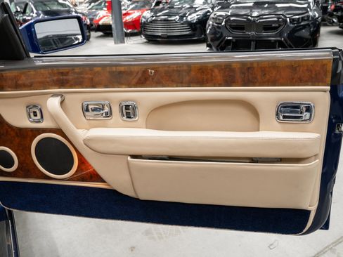 Used 1999 Bentley Azure Mulliner RWD image 36