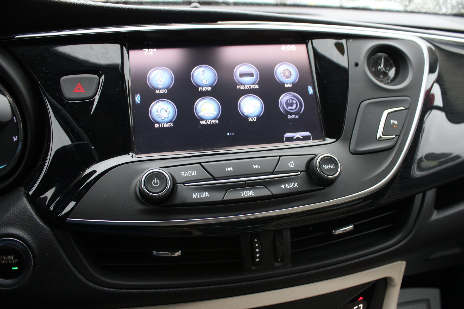 Used 2018 Buick Envision Essence FWD image 37