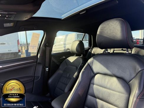 Used 2018 Volkswagen GTI SE w/ SE Leather Package image 9