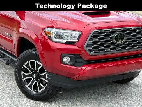 Used 2023 Toyota Tacoma TRD Sport w/ Technology Package AWD/4WD image 5