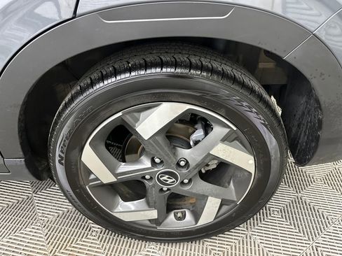 Used 2026 Hyundai Venue SEL FWD image 19