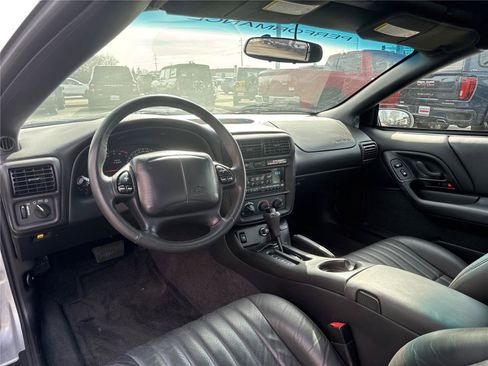 Used 2002 Chevrolet Camaro Z28 w/ SS Performance/Appearance Pkg RWD image 18