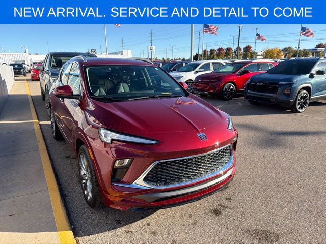 Used 2024 Buick Encore GX Avenir w/ Avenir Convenience Package FWD image 7