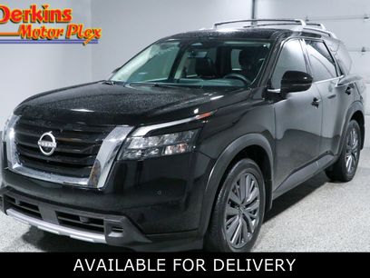 Used 2025 Nissan Pathfinder SL w/ SL Premium Package