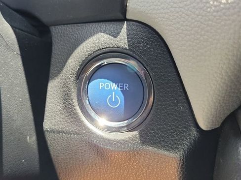Used 2022 Toyota RAV4 XLE w/ Convenience Package AWD/4WD image 30