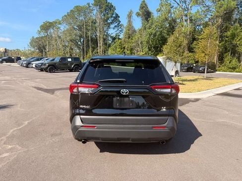 Used 2025 Toyota RAV4 LE AWD/4WD image 14