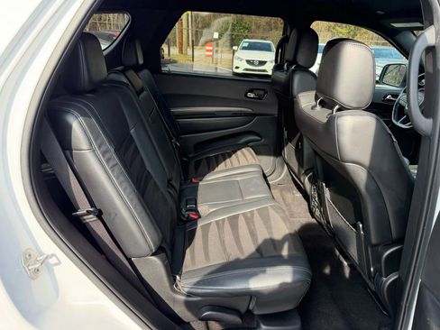 Used 2022 Dodge Durango GT RWD image 16