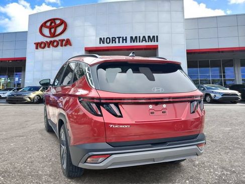 Used 2025 Hyundai Tucson SEL FWD image 3