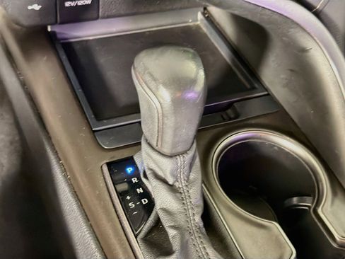 Used 2021 Toyota Camry SE FWD image 24