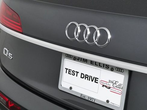 Used 2023 Audi Q5 2.0T Premium w/ Convenience Package image 35