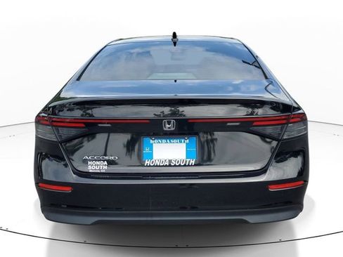 Certified 2023 Honda Accord EX image 5