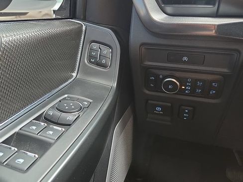 Used 2025 Ford F150 Raptor AWD/4WD image 13