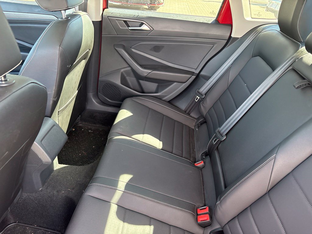 Used 2024 Volkswagen Jetta SE FWD image 25
