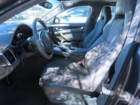Used 2013 Porsche Panamera GTS image 10